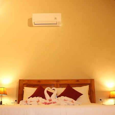 Agasta Villa Toyapakeh Экстерьер фото